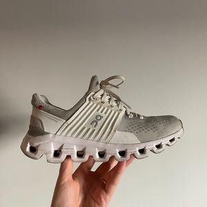 On cloudtec helion womens running shoes.